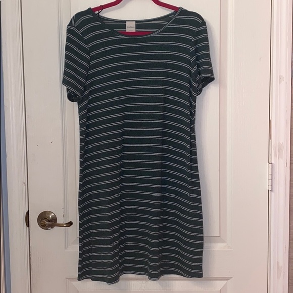 dark green t shirt dress